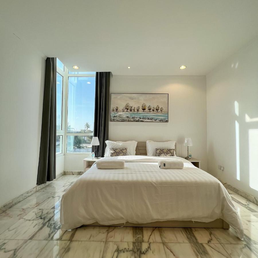 Urban Luxury Apartment *